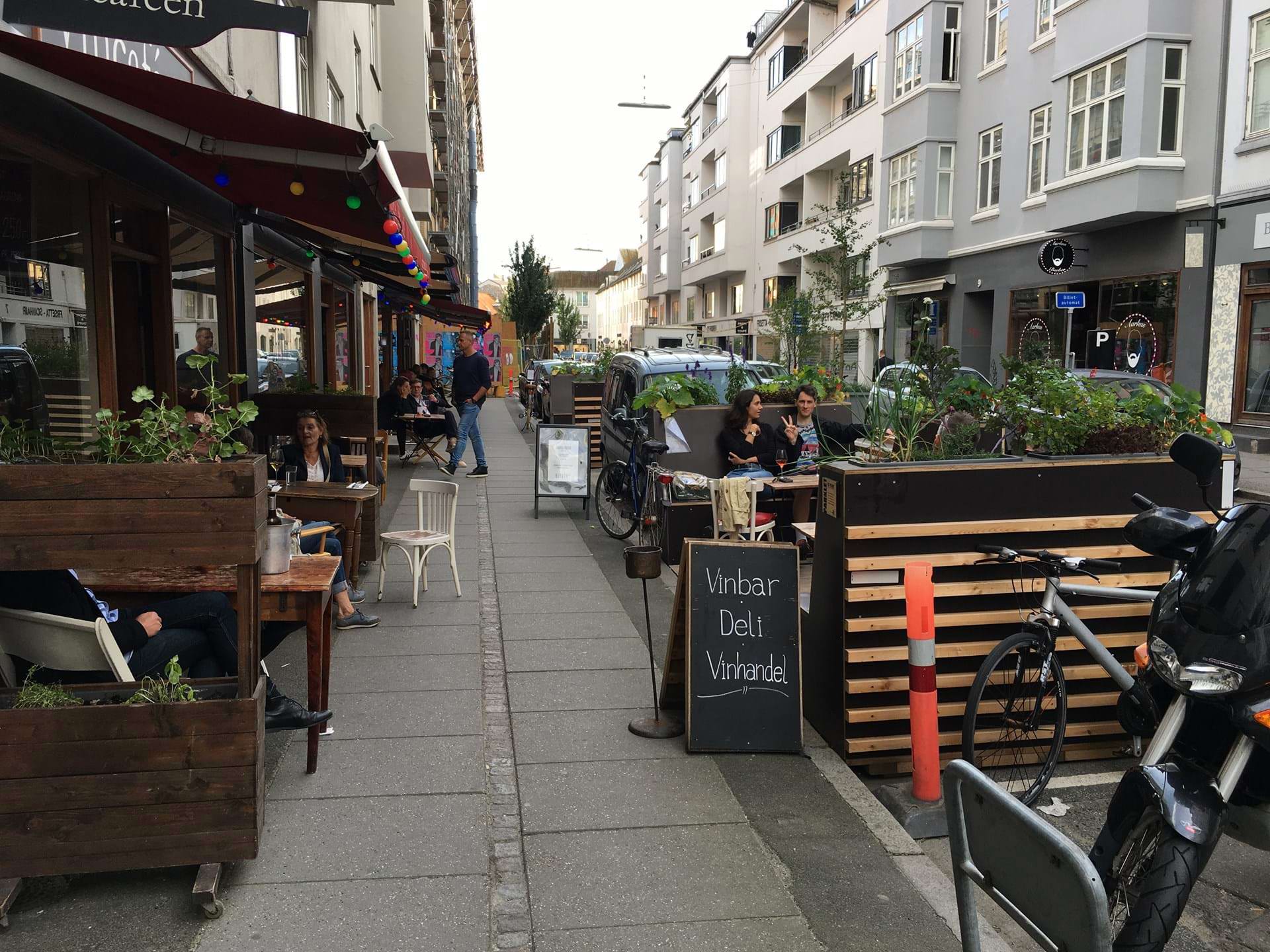 Parklet i Borggade