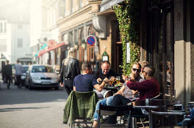 Cafemiljø i Latinerkvarteret